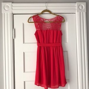 Cocktail dress with exposed back